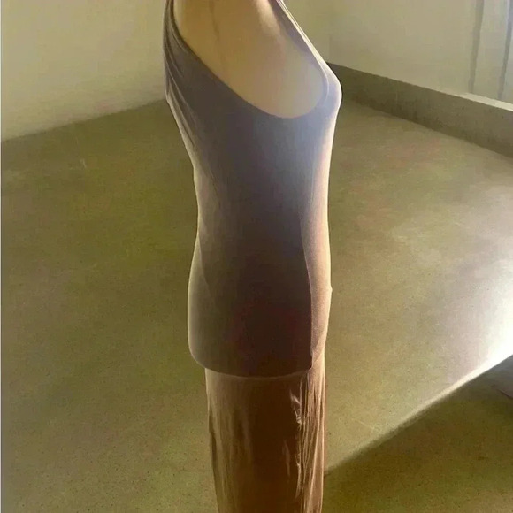 Beautiful Dress fully lined - Picture 4 of 5